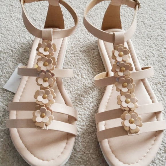Girl's Sandals - Picture 2 of 5